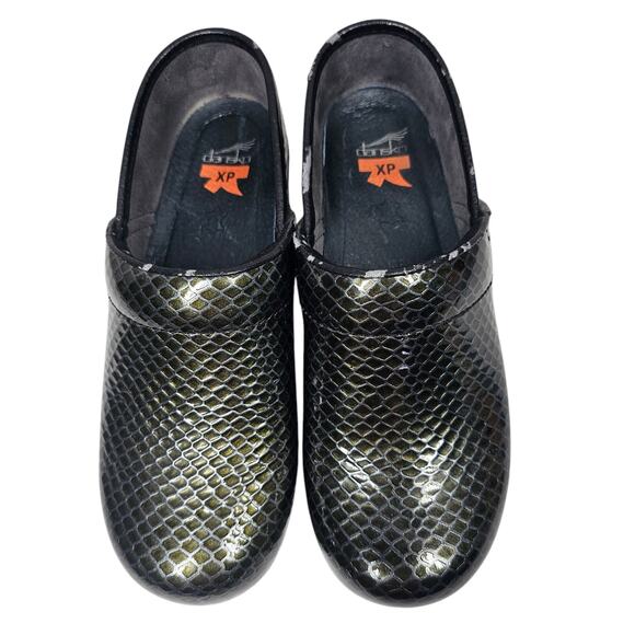Dansko XP Green Anaconda Patent Leather Professional Clogs EU 39| US Women 8.5-9 - Picture 1 of 12